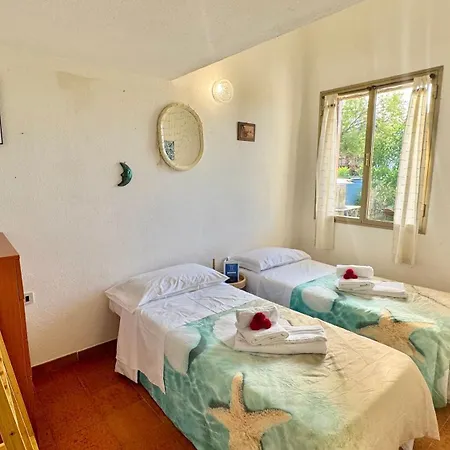 בית נופש Tina's Tiny House - 10 Meters From The *