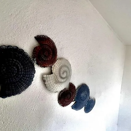 Tina's Tiny House - 10 Meters From The بيت للعطل *