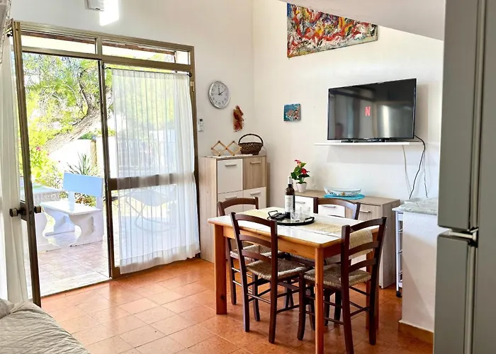 Vakantiehuis Tina's Tiny House - 10 Meters From The *